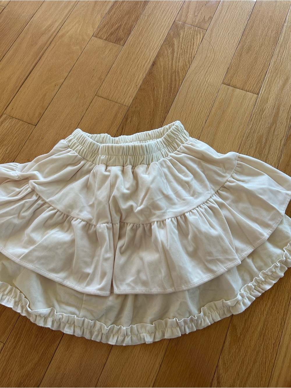 New no tag Women's Cream Tiered Ruffle Skirt